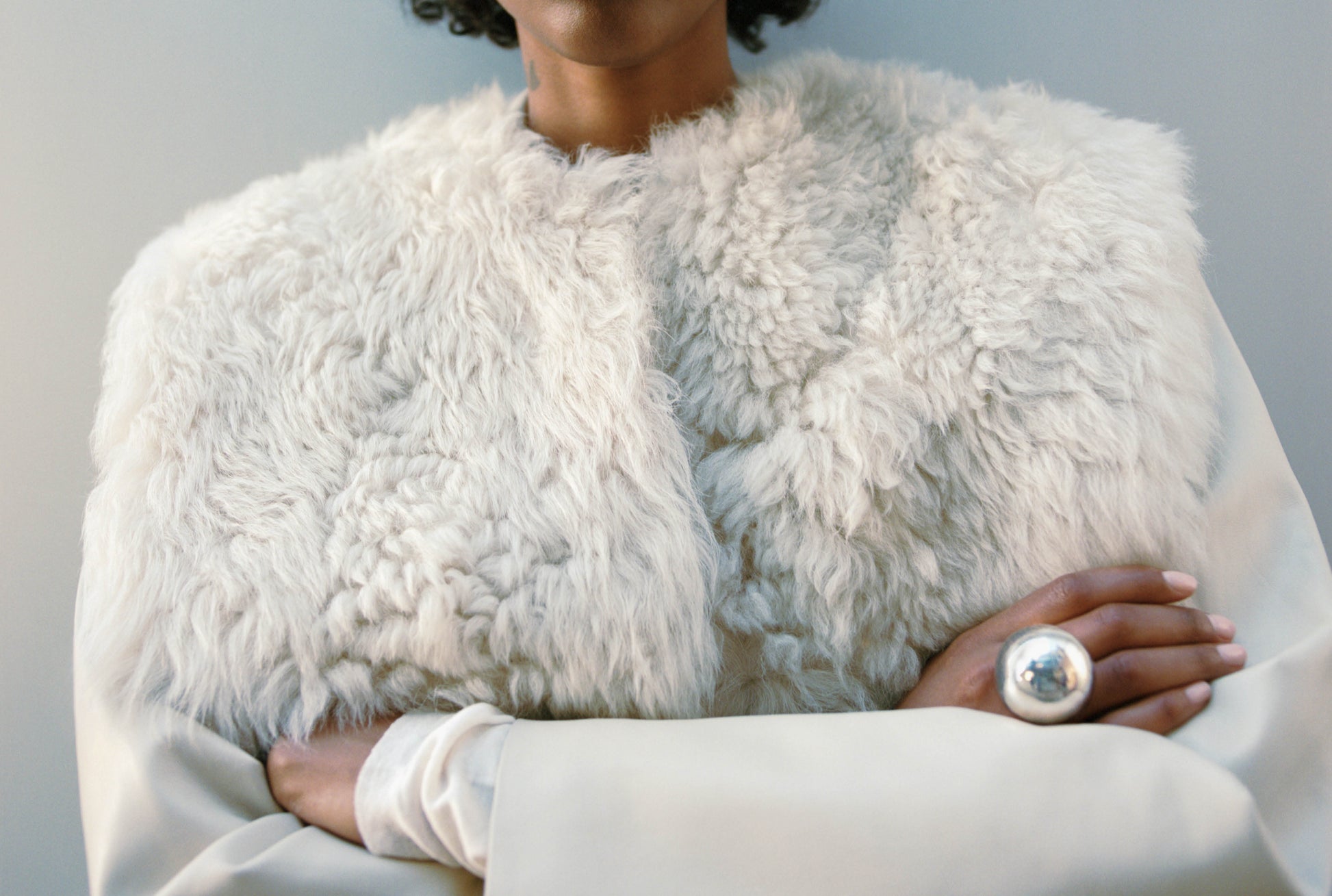 MH 925 Hemisphere Ring lifestyle campaign image