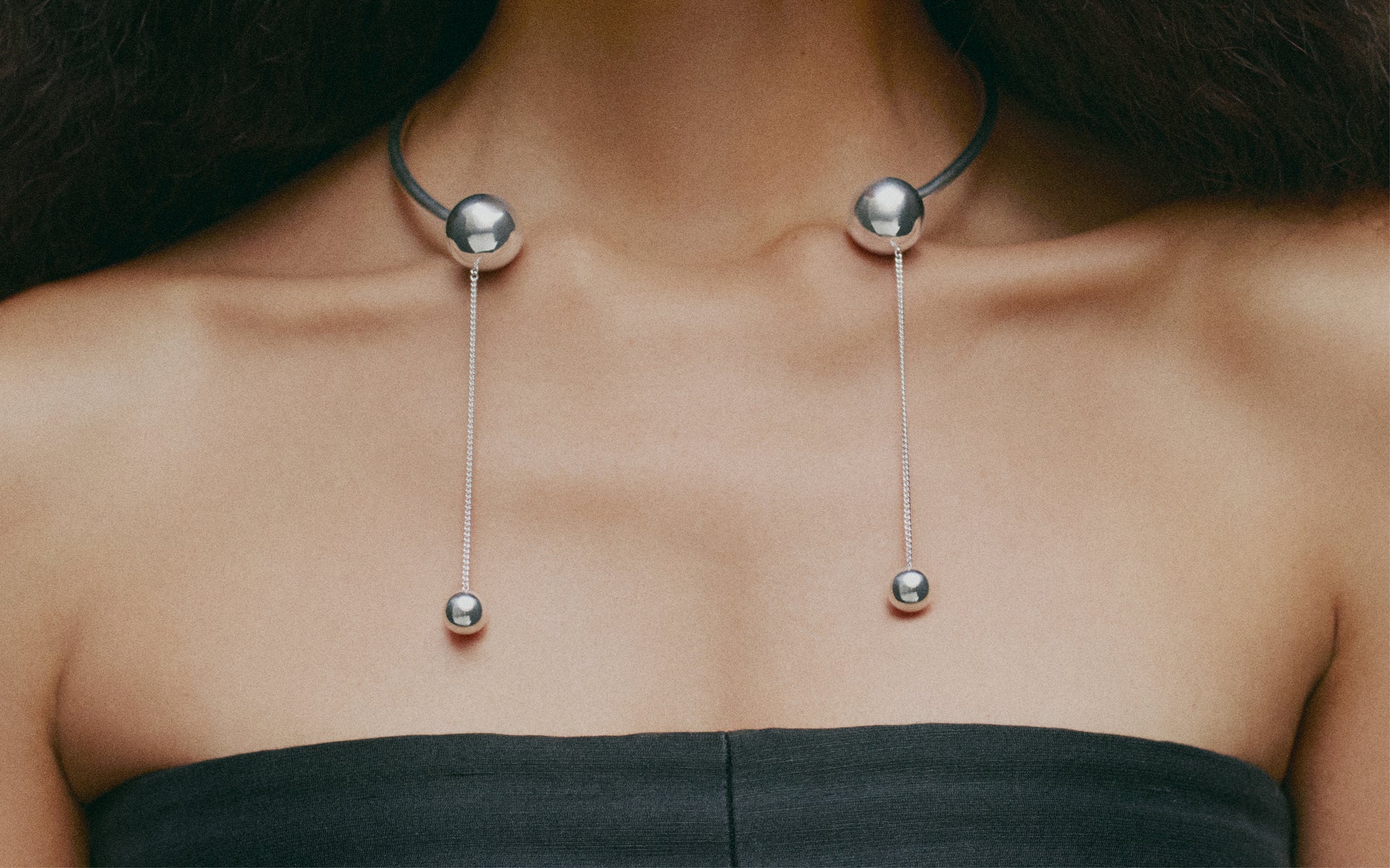 MH 925 Pendulum Necklace lifestyle campaign image