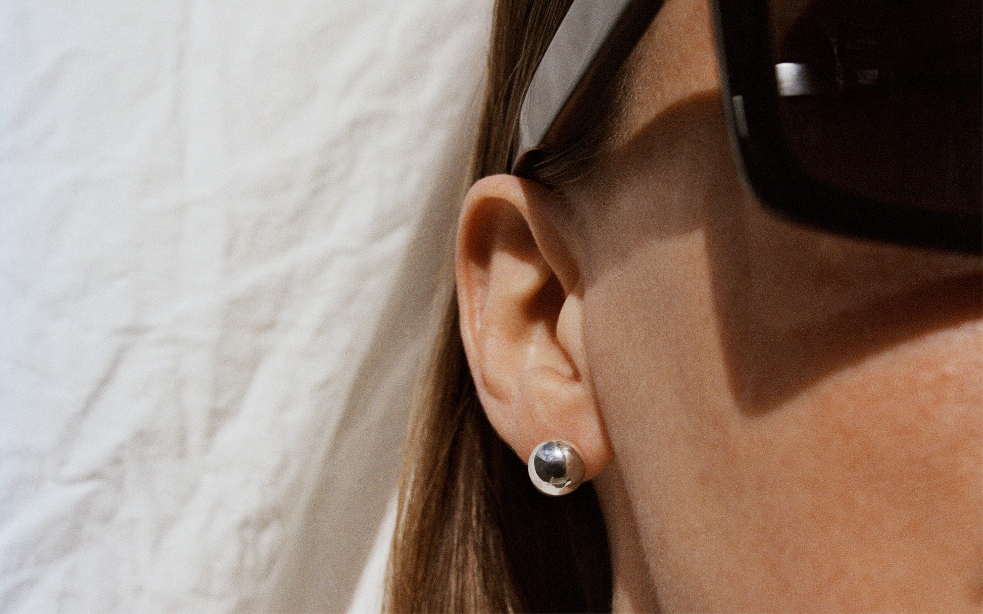 MH 925 Ellipse Earrings I lifestyle campaign image